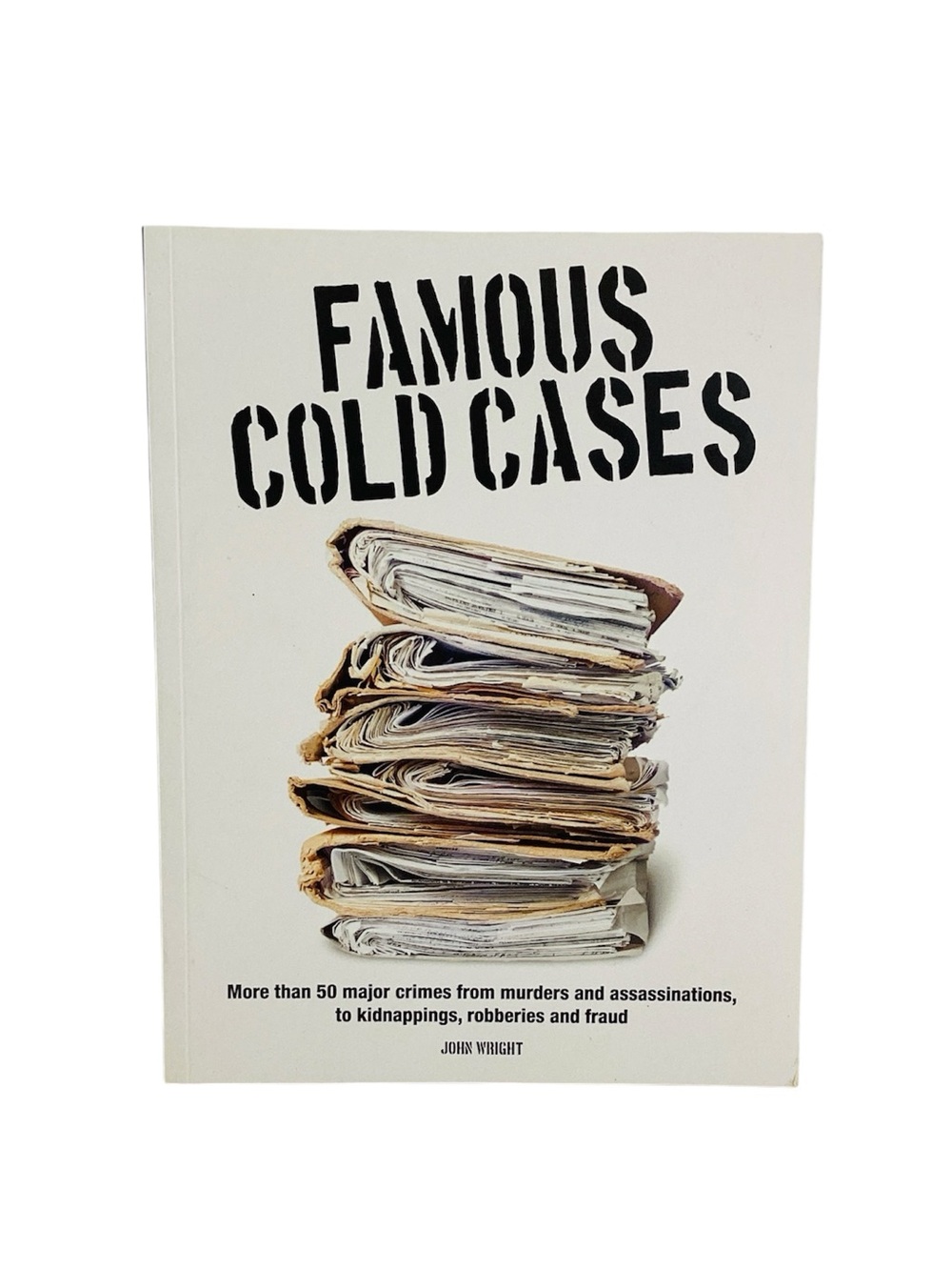 💚 Famous Cold Cases Paperback Book